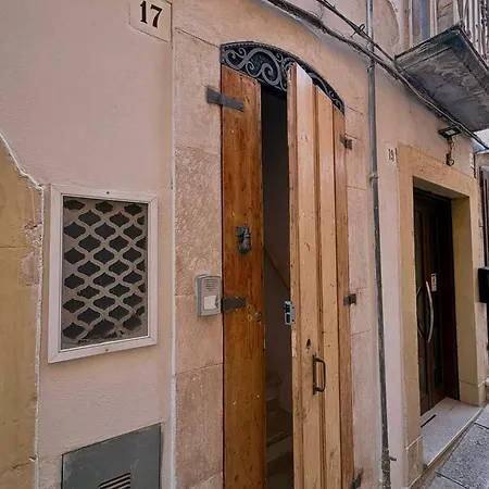 Old Town Homestay szállás